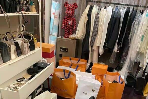 太和区回收一线品牌衣服